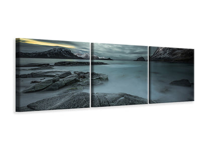 panoramic-3-piece-canvas-print-a-look-from-the-past-or-from-the-future